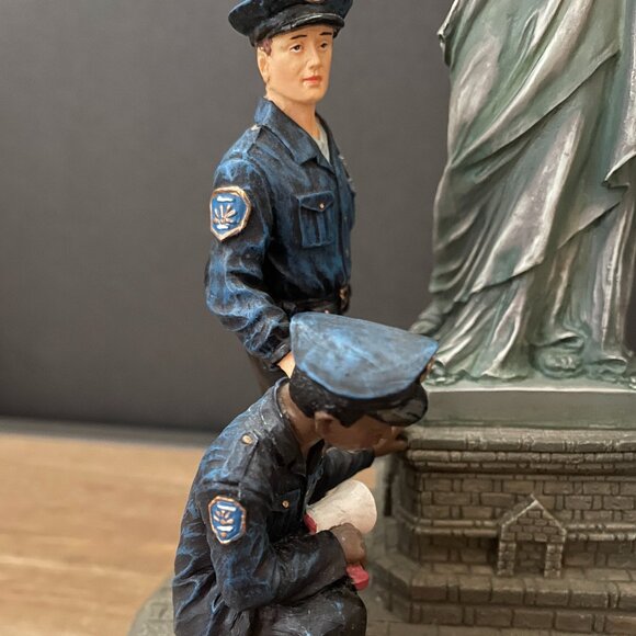 Vanmark Collection, Blue Hats of Bravery LIMITED EDITION & RARE Liberty For All - Picture 10 of 16